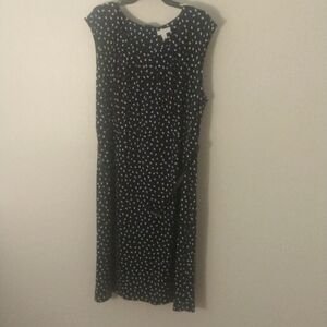 NWOT - Beautiful navy blue and white Charter house dress. A line cut.
